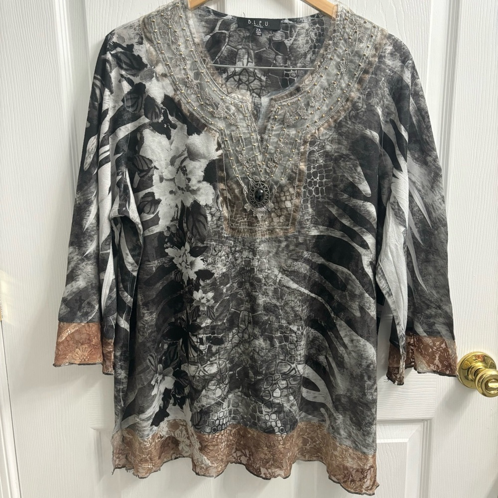 Y2K Grunge Top Burnout Black Lace Trim Embellished Neckline 3/4 Sleeve B.L.E.U.